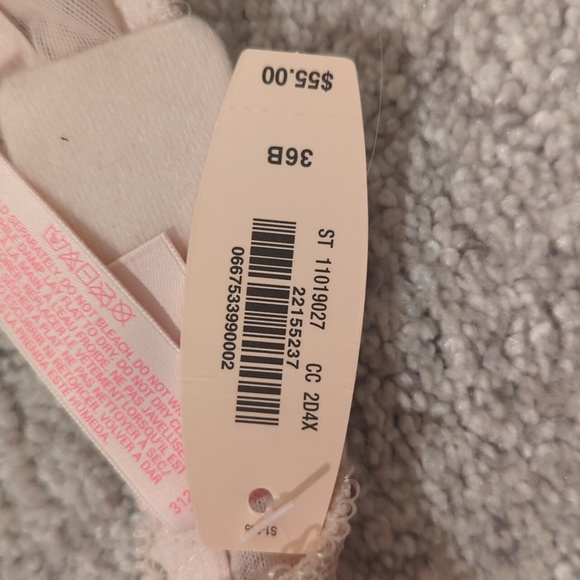 Victoria's secret lace push up bra, new. - Picture 4 of 4